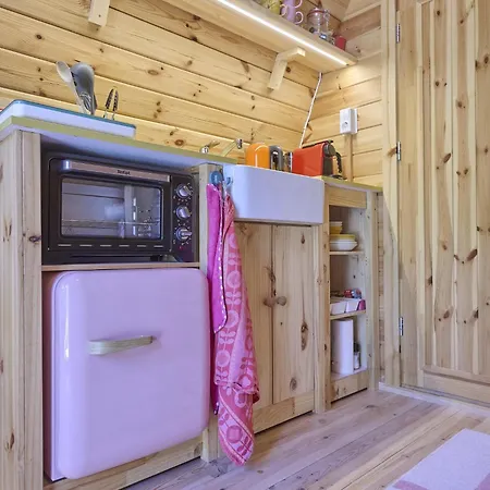 בקתה Tiny House Jet
